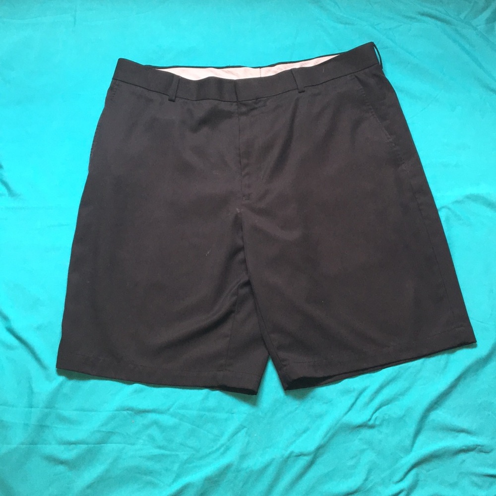 Black golf shorts 🏌️